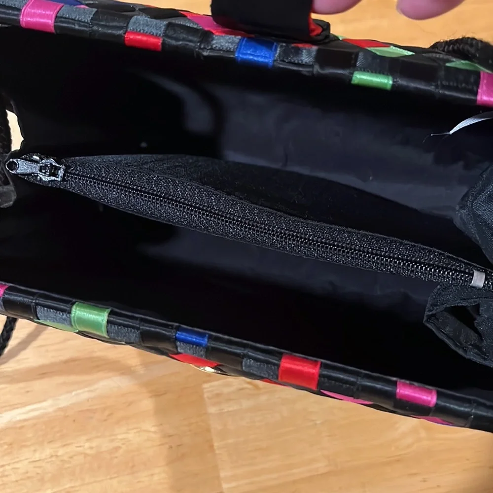 💚#833 EUC Genie Ribbon Hardshell Crossbody - Picture 5 of 11